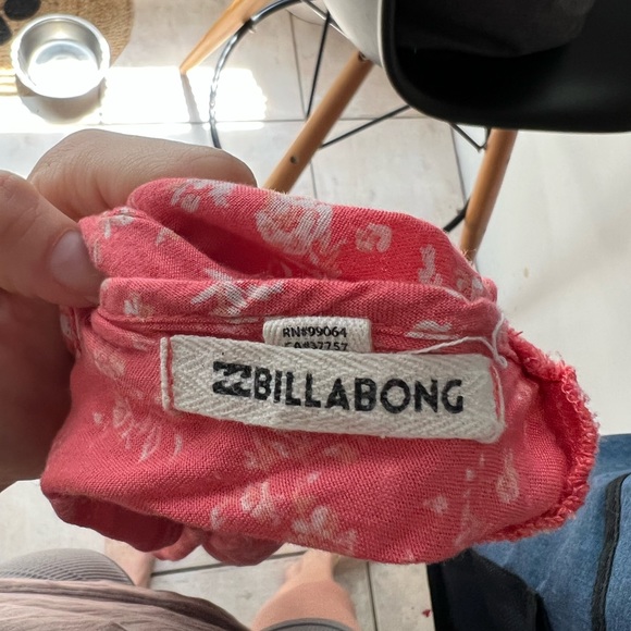 Billabong tie in front, pink flare shirt - Picture 2 of 2